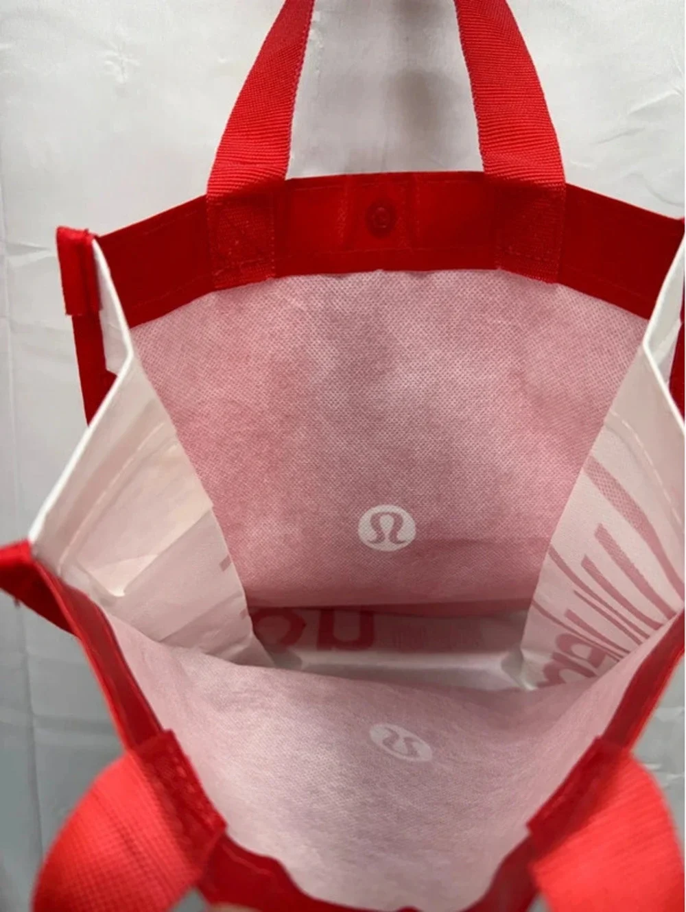 Lululemon reusable tote